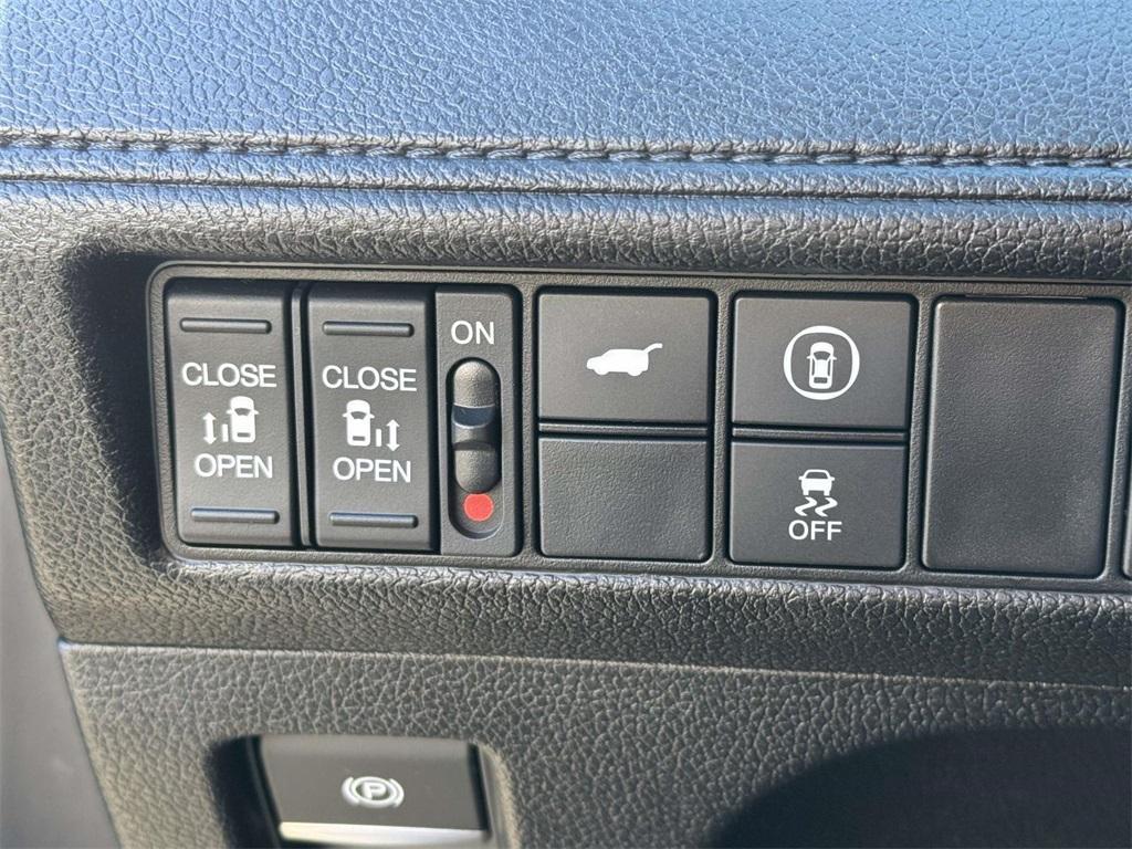 used 2023 Honda Odyssey car, priced at $32,190