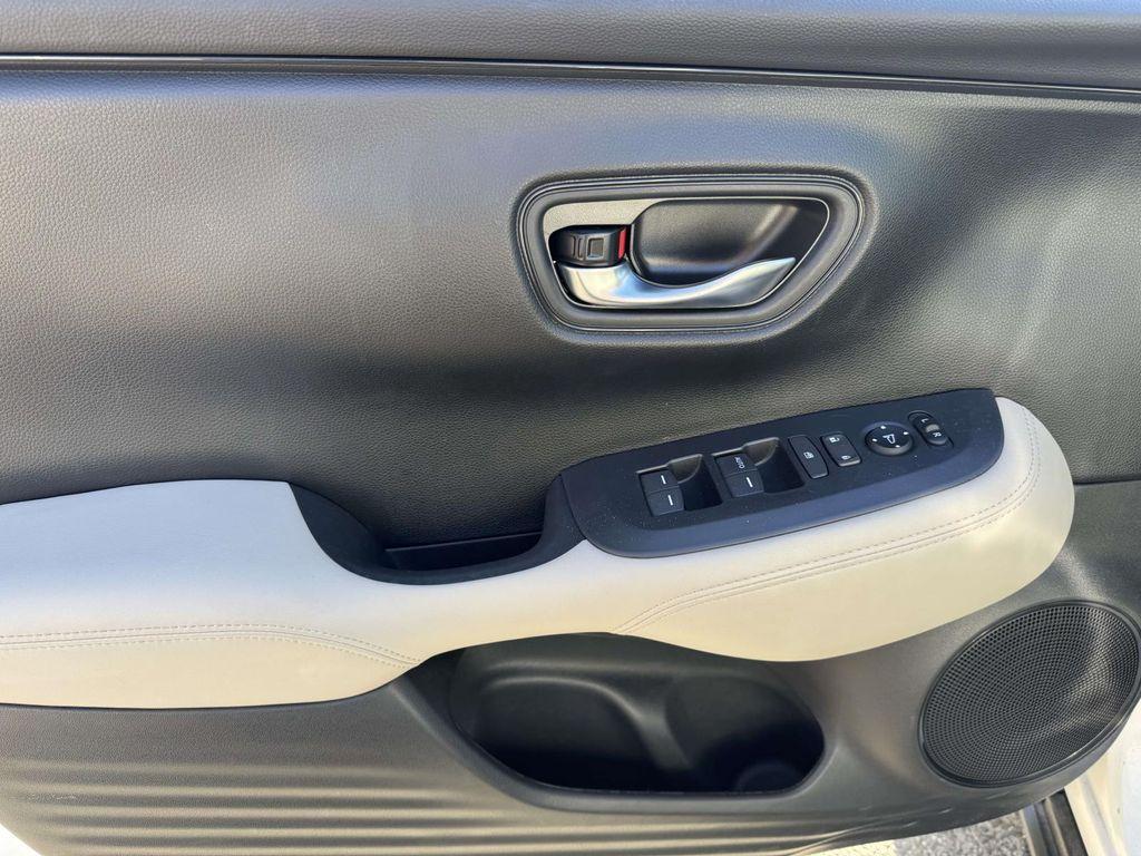 used 2025 Honda HR-V car, priced at $23,267