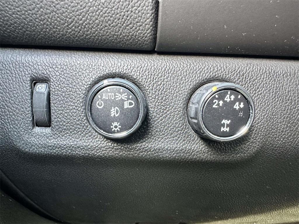 used 2015 Chevrolet Colorado car, priced at $19,986