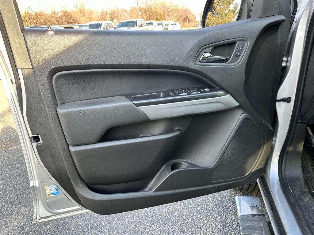 used 2015 Chevrolet Colorado car, priced at $19,986