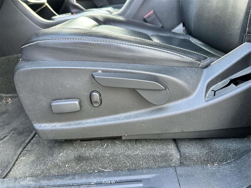 used 2015 Chevrolet Colorado car, priced at $19,986