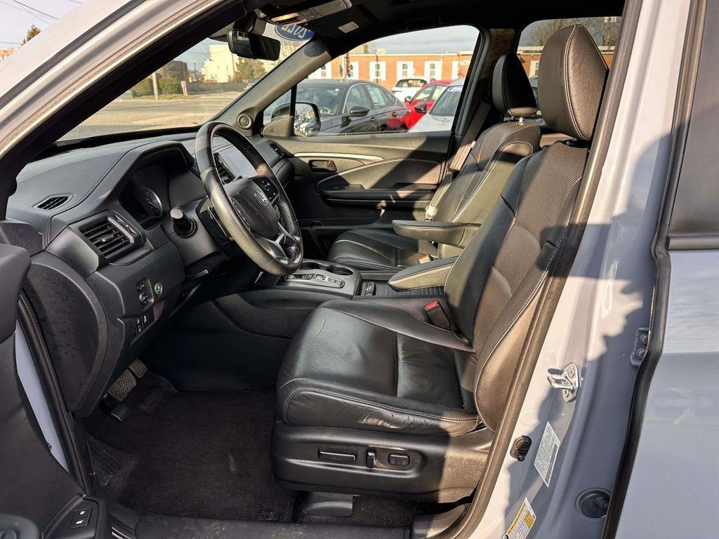 used 2022 Honda Passport car, priced at $30,828