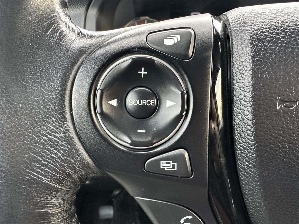 used 2016 Honda Pilot car, priced at $15,986