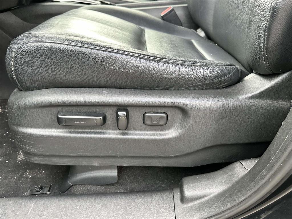 used 2016 Honda Pilot car, priced at $15,986