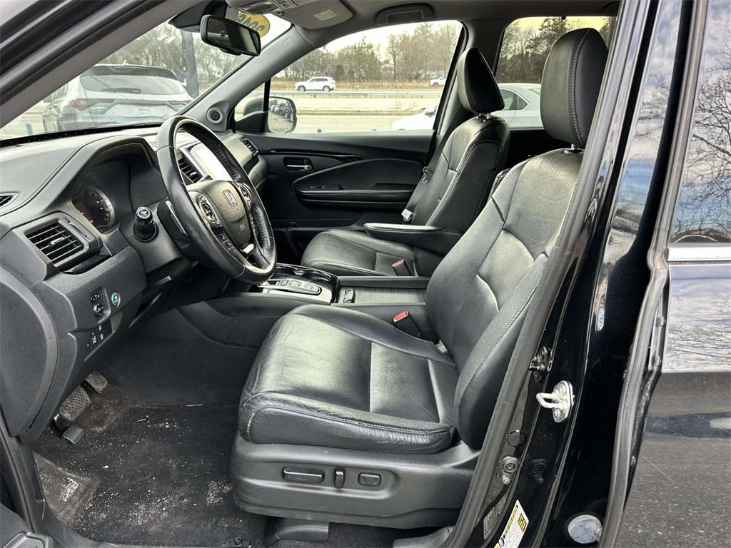 used 2016 Honda Pilot car, priced at $15,986