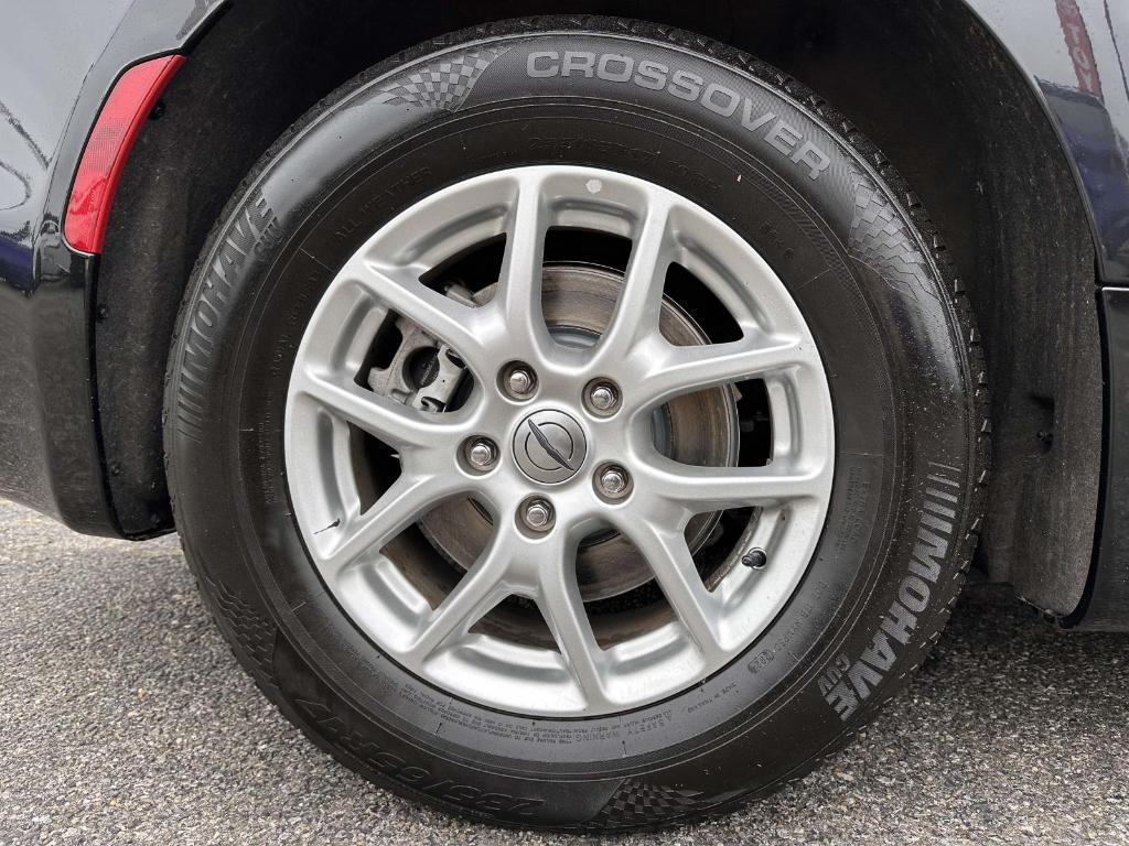 used 2023 Chrysler Pacifica car, priced at $23,205