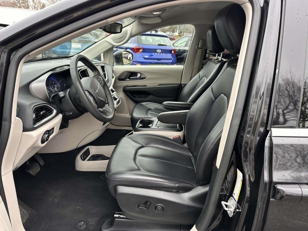 used 2023 Chrysler Pacifica car, priced at $23,205