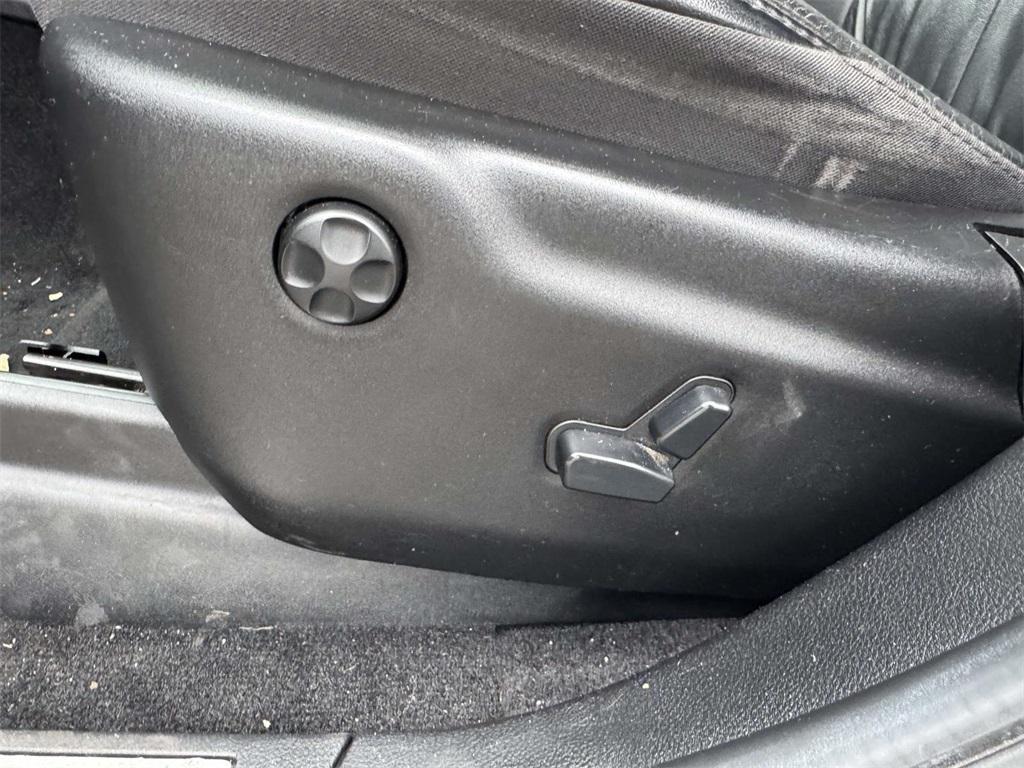 used 2013 Jeep Grand Cherokee car, priced at $13,986