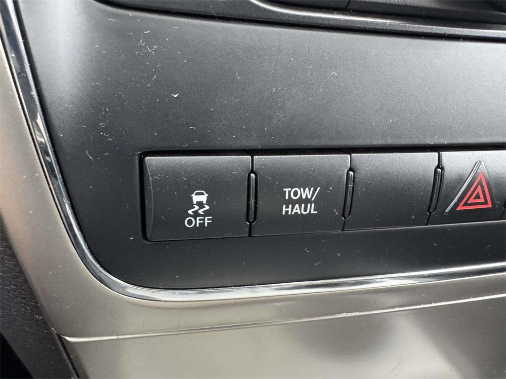 used 2013 Jeep Grand Cherokee car, priced at $13,986