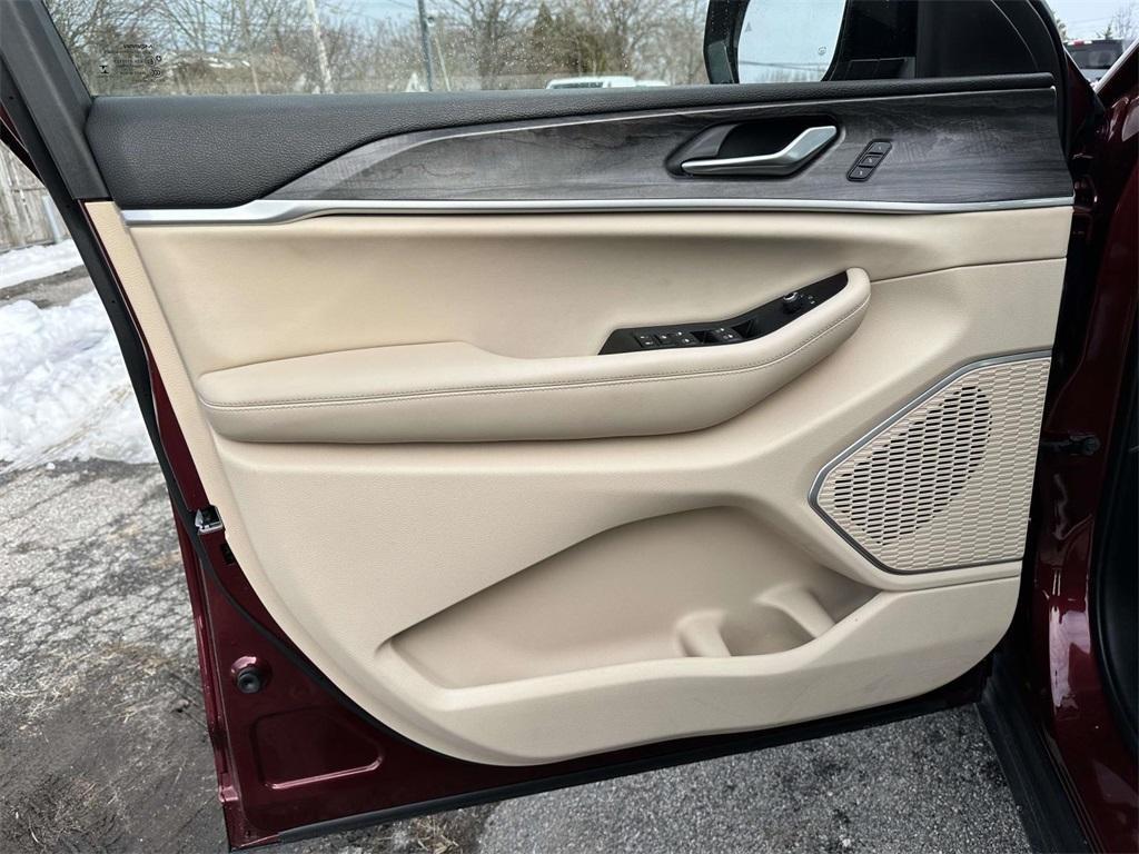 used 2022 Jeep Grand Cherokee L car, priced at $28,000