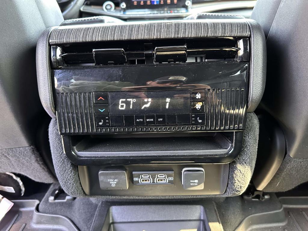 used 2022 Jeep Wagoneer car, priced at $41,470