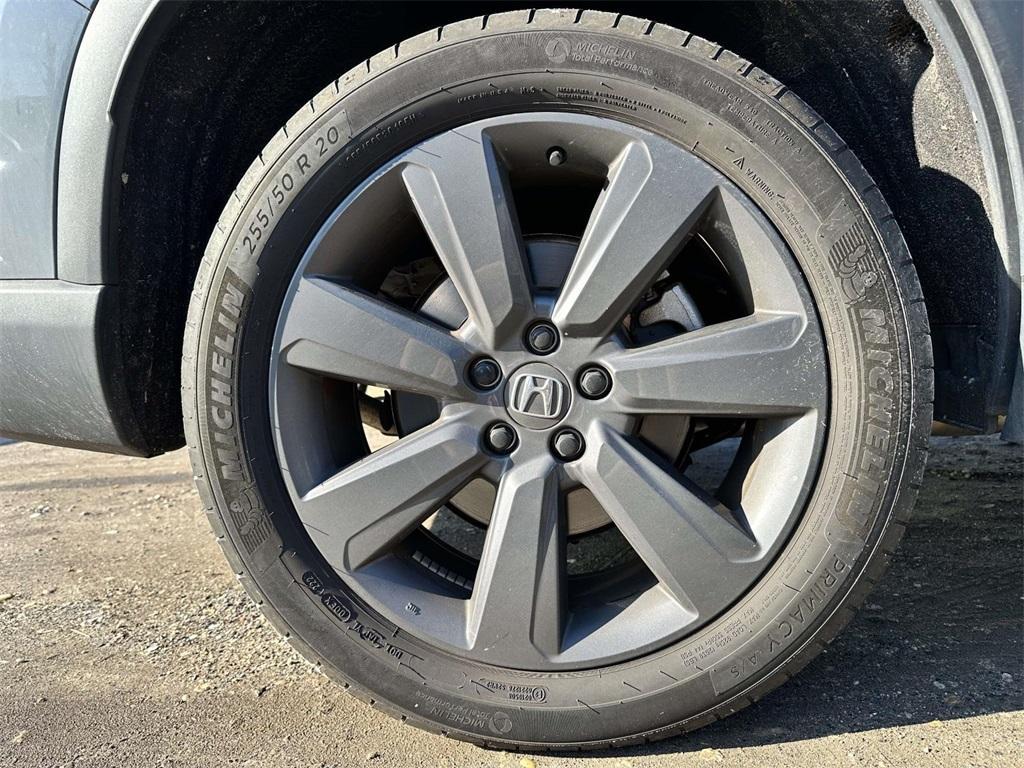 used 2023 Honda Pilot car, priced at $32,986