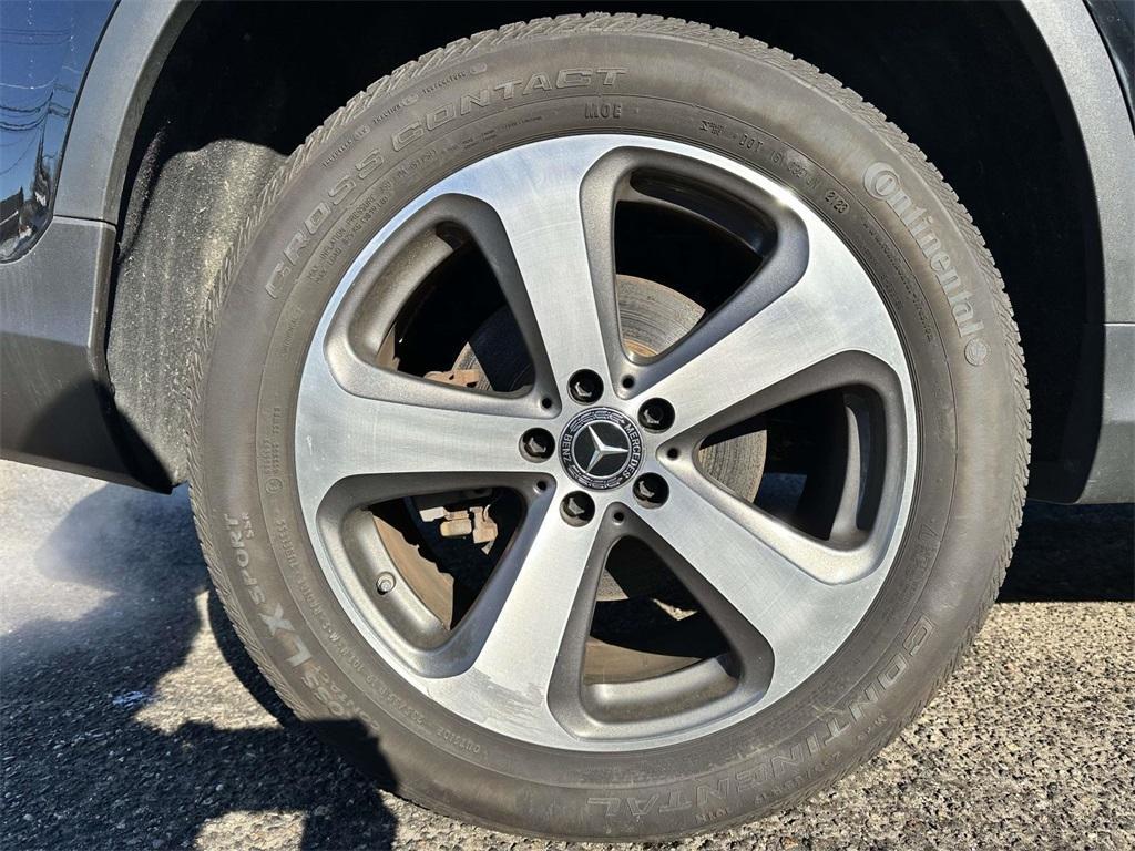 used 2020 Mercedes-Benz GLC 300 car, priced at $23,995