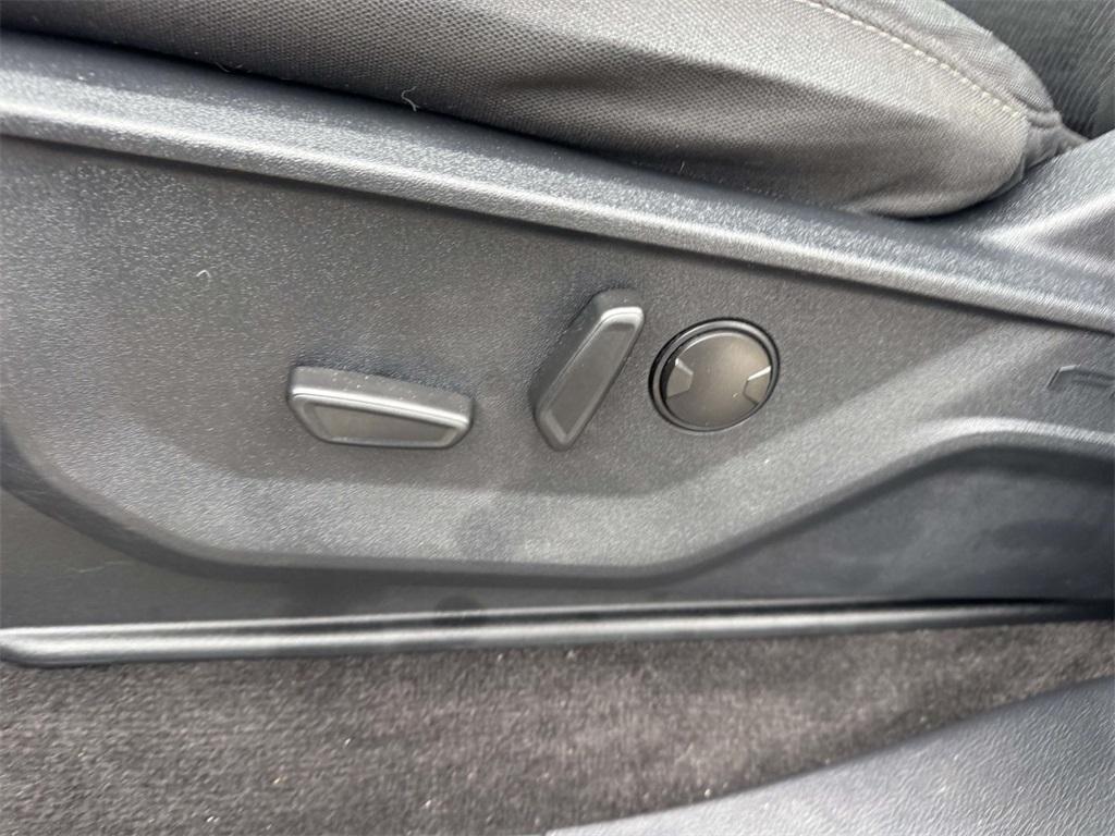 used 2022 Ford F-150 car, priced at $40,892