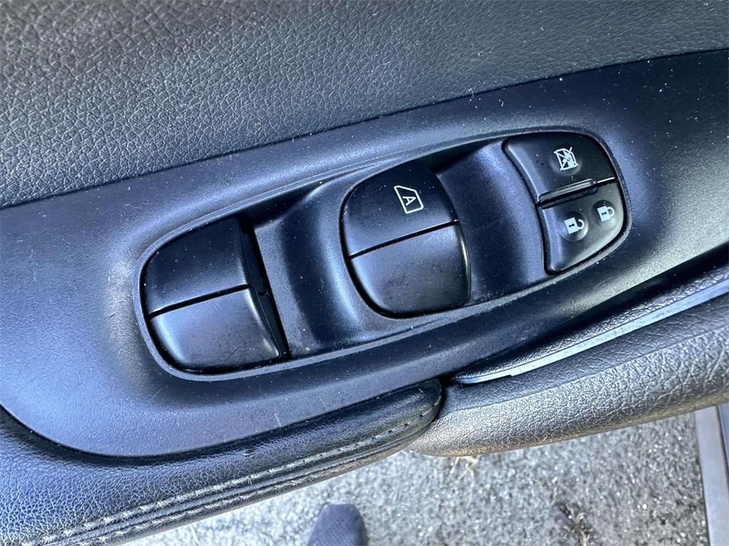 used 2020 Nissan Rogue car, priced at $15,500