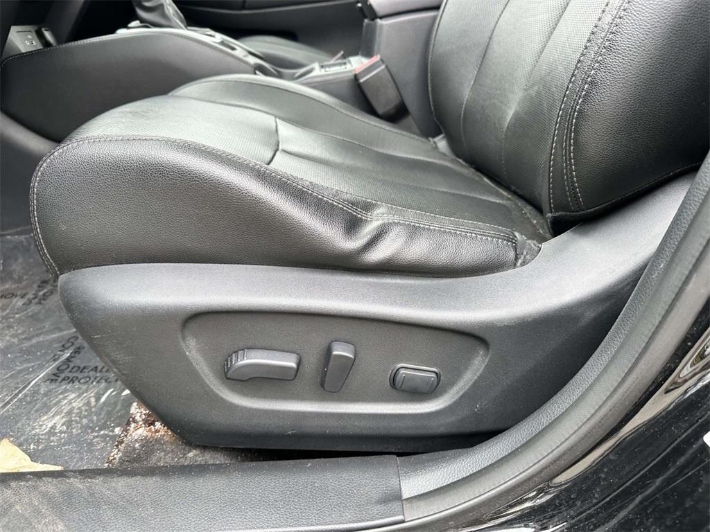 used 2018 Nissan Rogue car, priced at $14,986