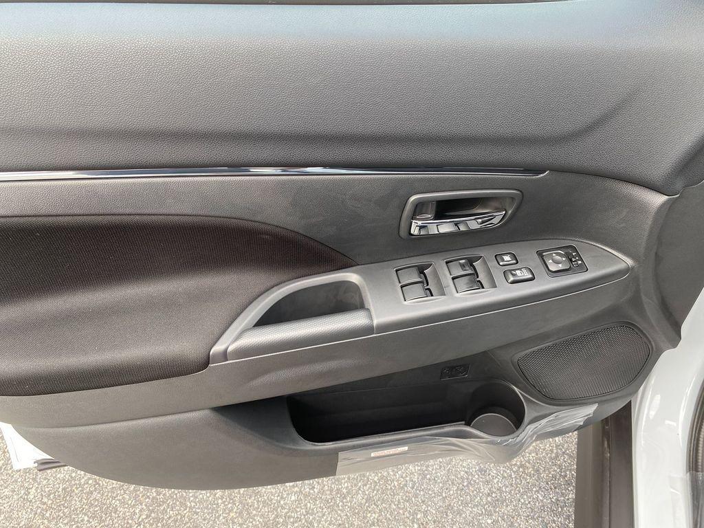 new 2025 Mitsubishi Outlander Sport car, priced at $31,813