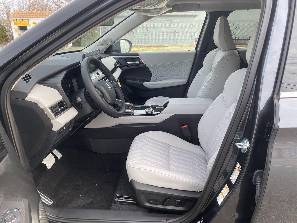 new 2026 Mitsubishi Outlander car, priced at $42,878