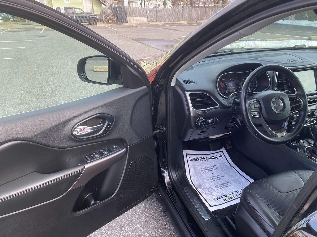 used 2019 Jeep Cherokee car, priced at $17,238