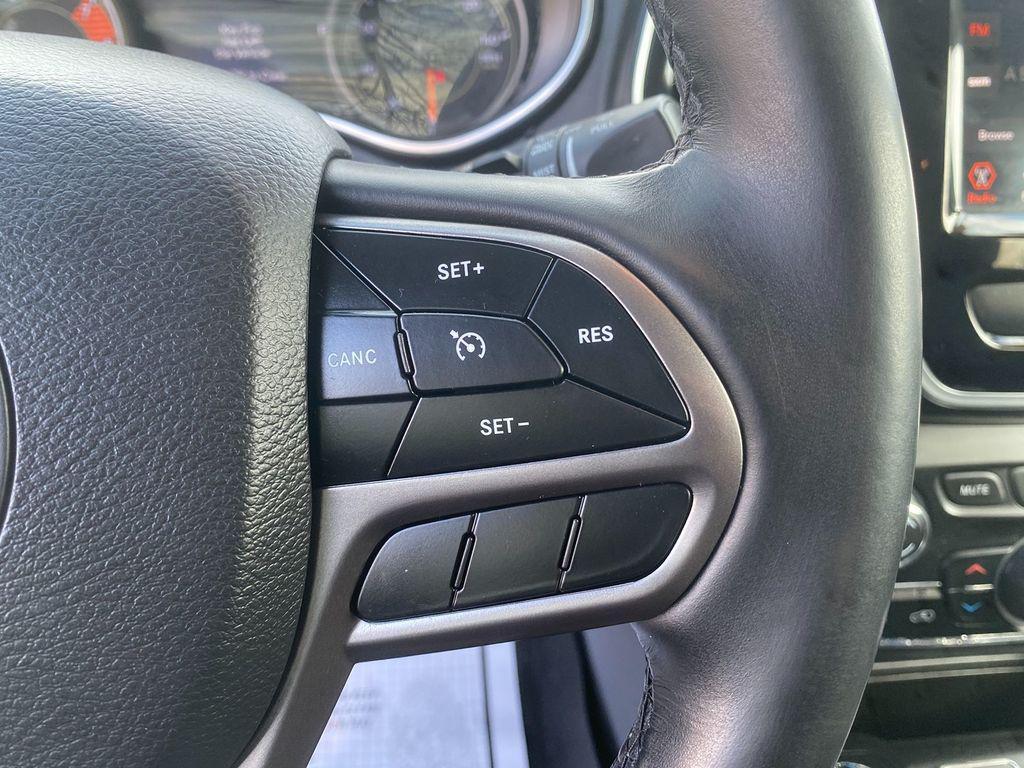 used 2019 Jeep Cherokee car, priced at $17,238