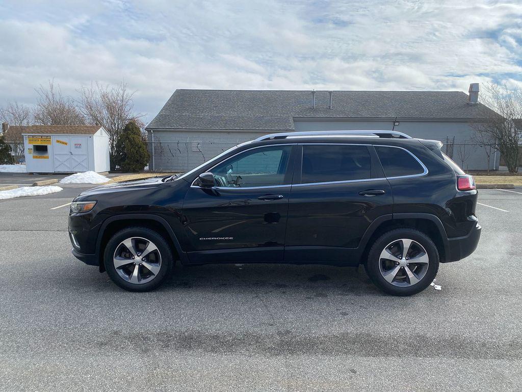 used 2019 Jeep Cherokee car, priced at $17,238