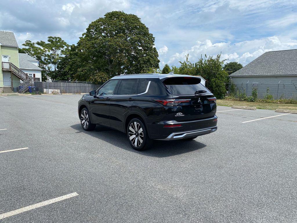 new 2025 Mitsubishi Outlander car, priced at $46,260