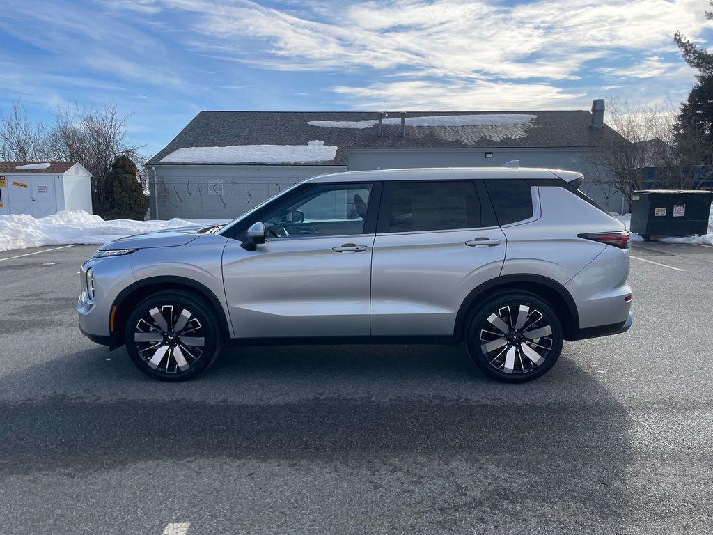 new 2026 Mitsubishi Outlander car, priced at $36,110