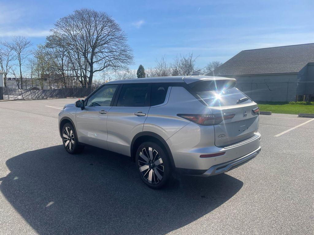 new 2026 Mitsubishi Outlander car, priced at $36,337