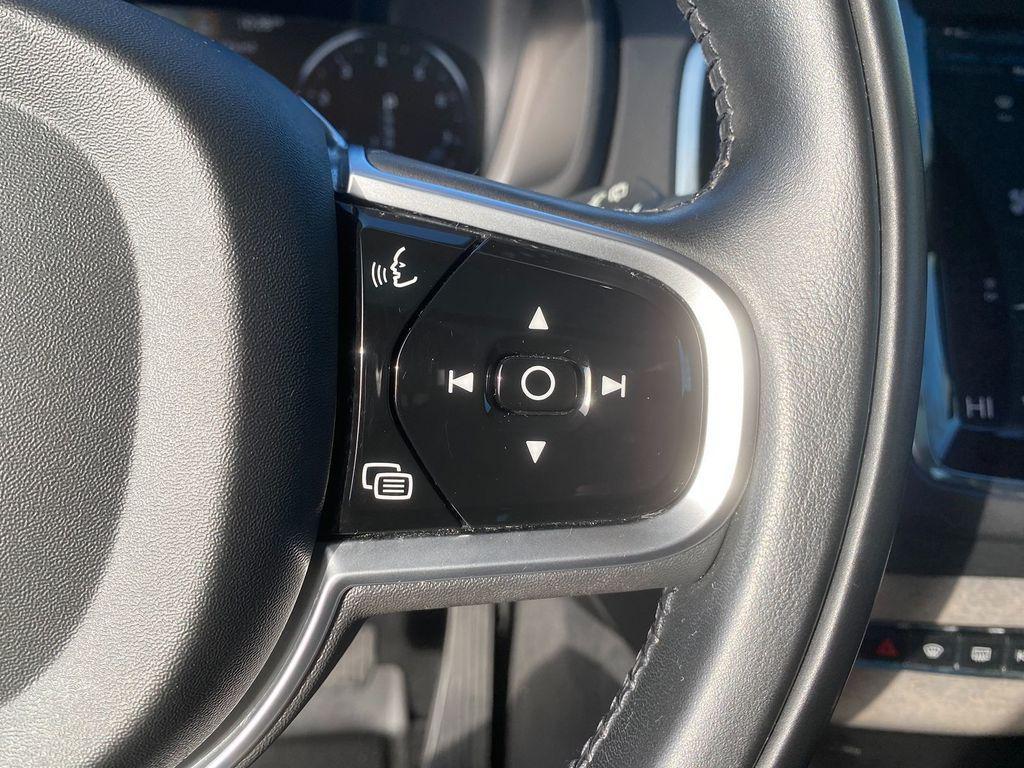 used 2022 Volvo XC90 car, priced at $29,988