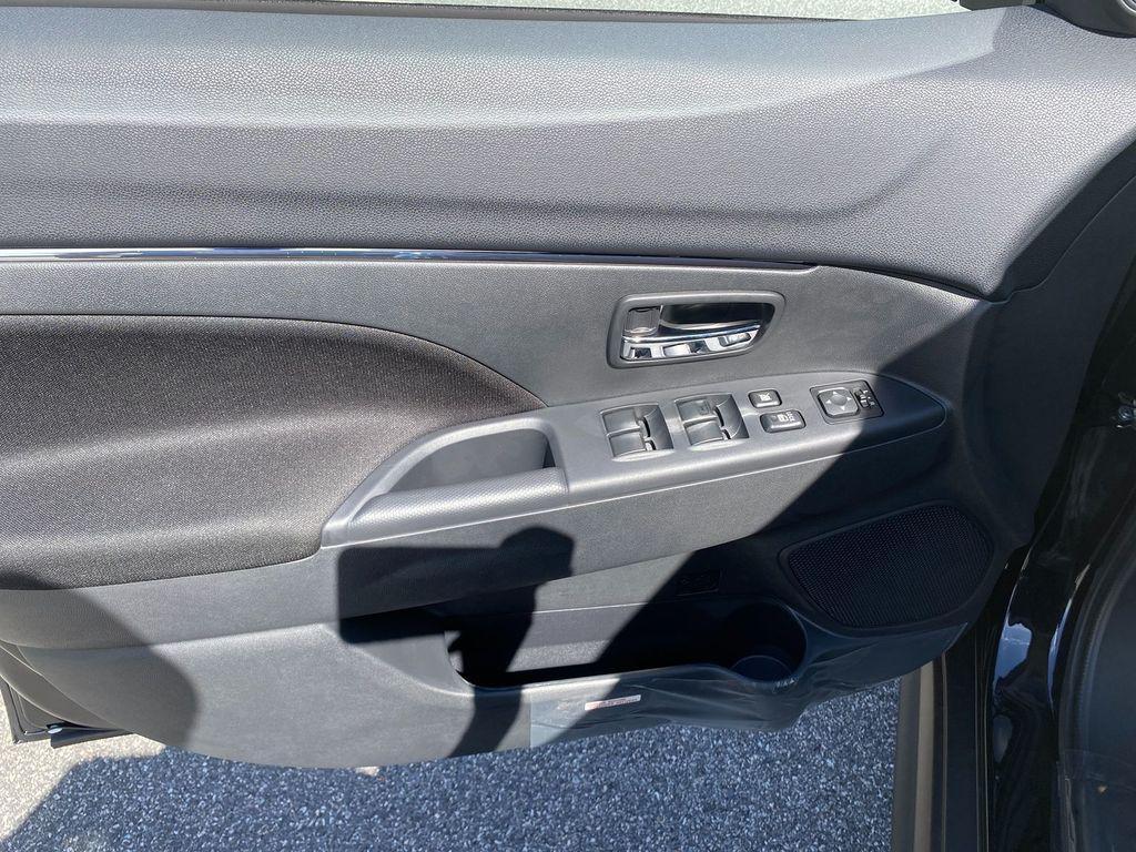 new 2025 Mitsubishi Outlander Sport car, priced at $28,423