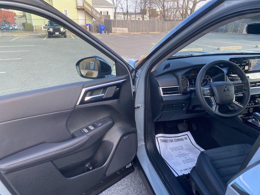 new 2026 Mitsubishi Outlander car, priced at $45,243