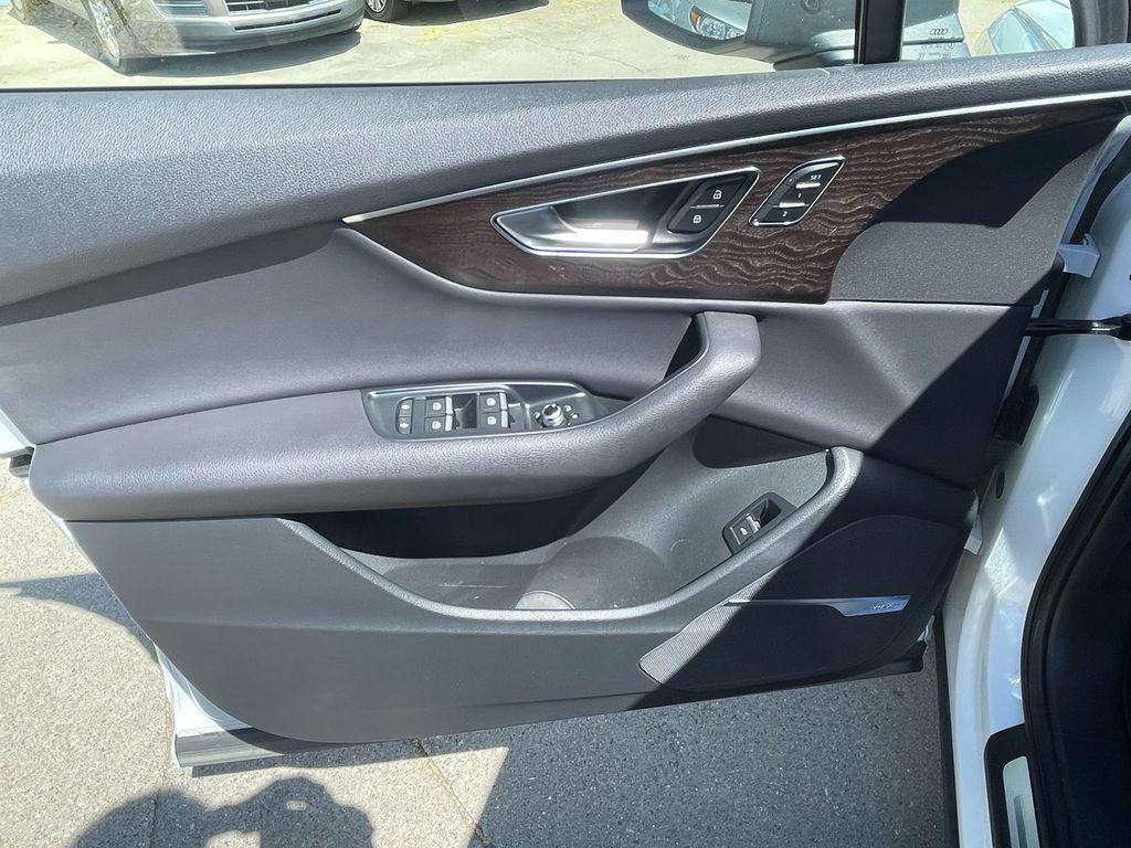 used 2020 Audi Q7 car, priced at $29,395