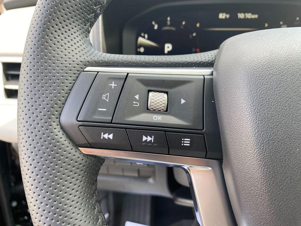 new 2025 Mitsubishi Outlander car, priced at $40,068