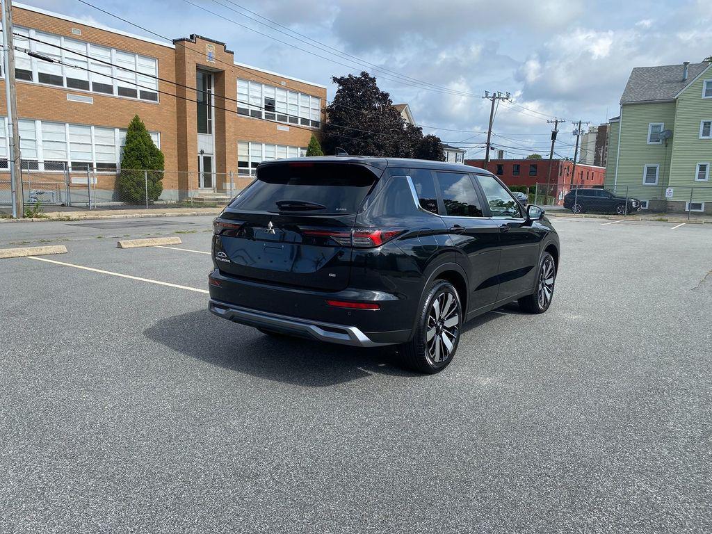 new 2025 Mitsubishi Outlander car, priced at $40,068
