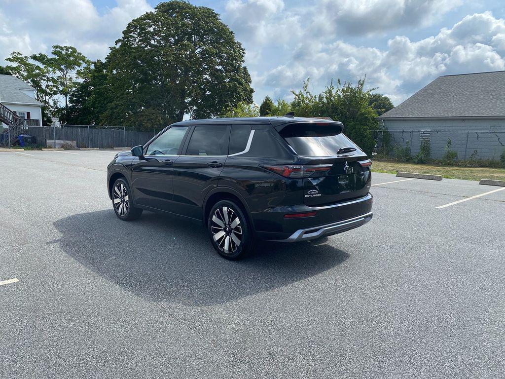new 2025 Mitsubishi Outlander car, priced at $40,068