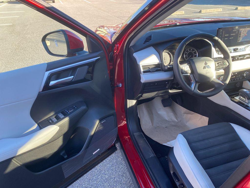 new 2026 Mitsubishi Outlander car, priced at $39,693