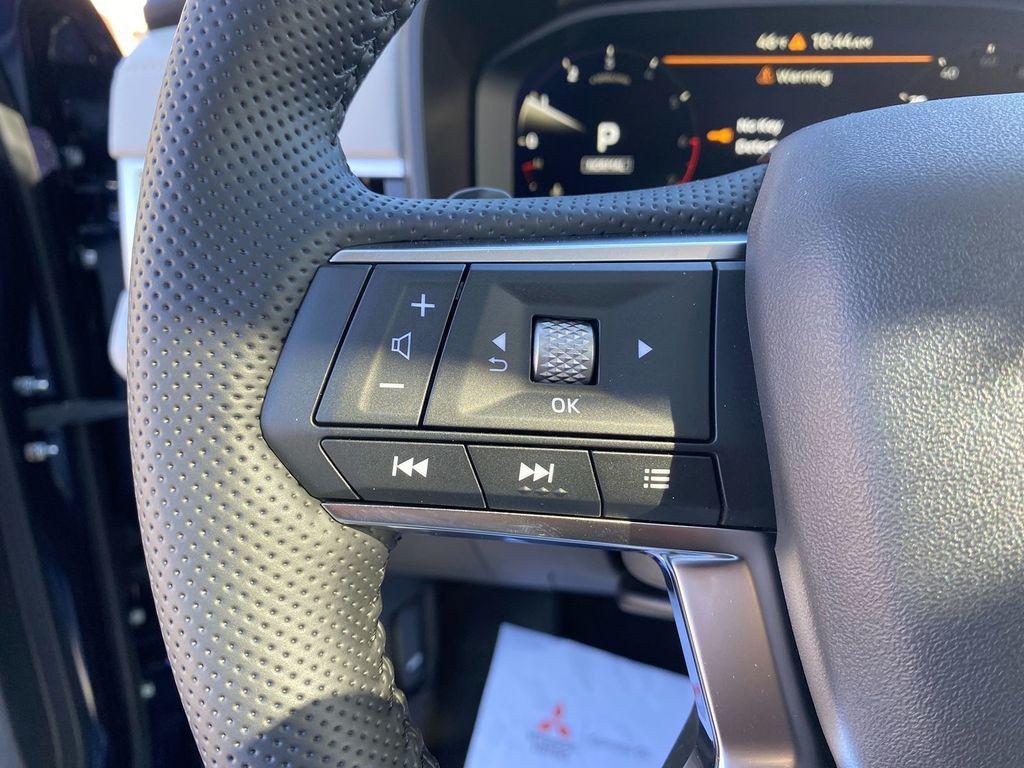 new 2025 Mitsubishi Outlander car, priced at $39,473