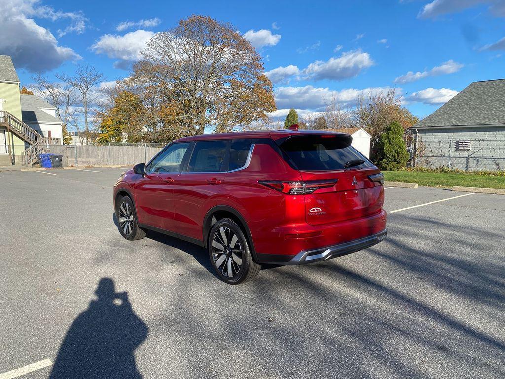 new 2025 Mitsubishi Outlander car, priced at $38,403