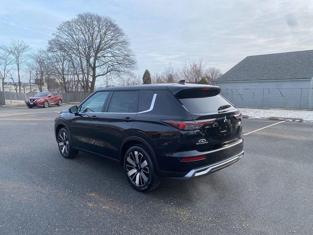 new 2026 Mitsubishi Outlander car, priced at $42,558