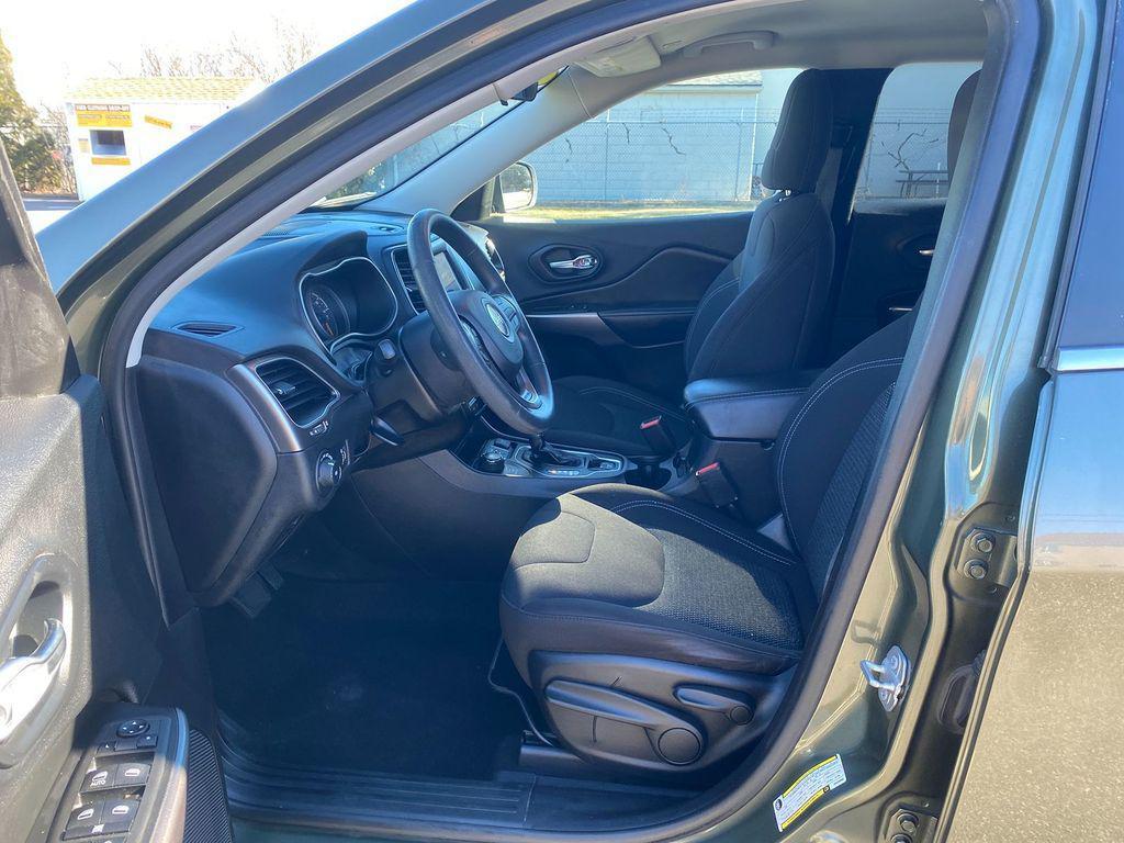 used 2019 Jeep Cherokee car, priced at $14,995