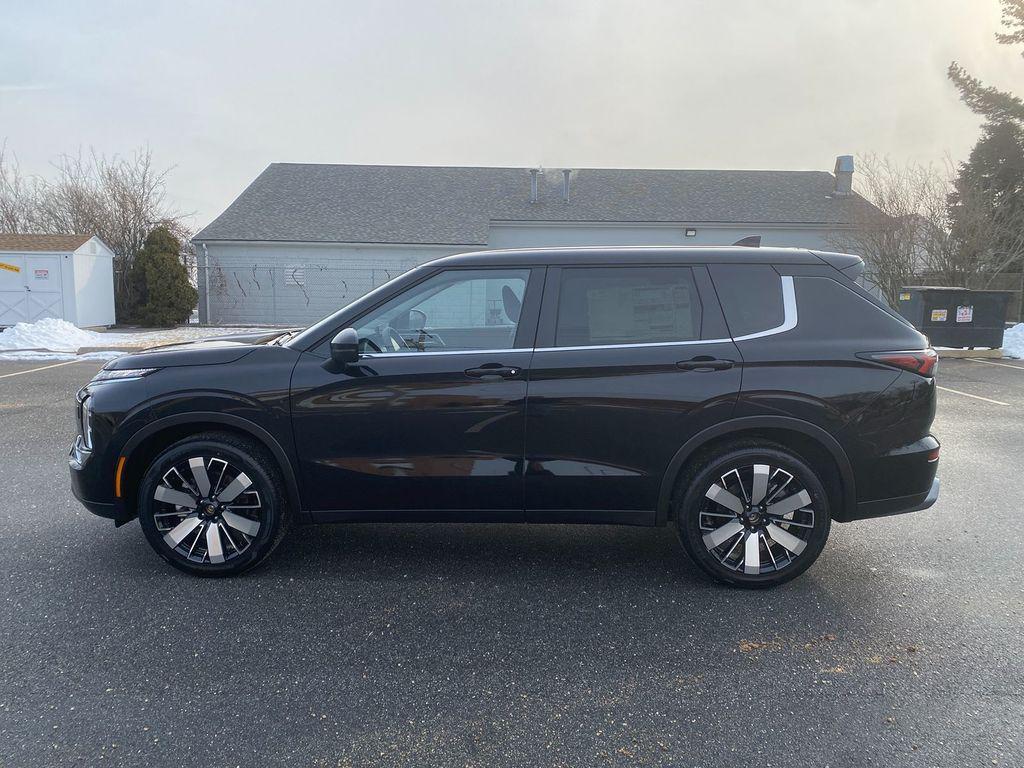 new 2026 Mitsubishi Outlander car, priced at $39,358