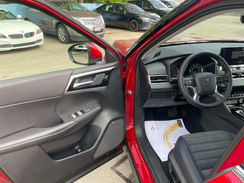 new 2026 Mitsubishi Outlander car, priced at $32,317