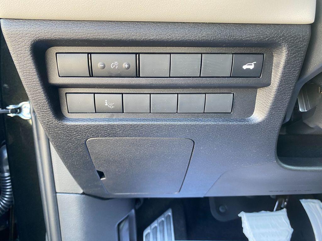 new 2025 Mitsubishi Outlander car, priced at $44,763