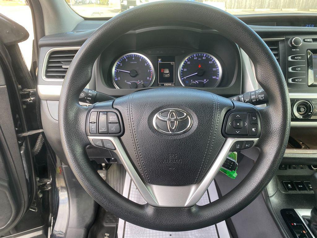 used 2019 Toyota Highlander car, priced at $24,560