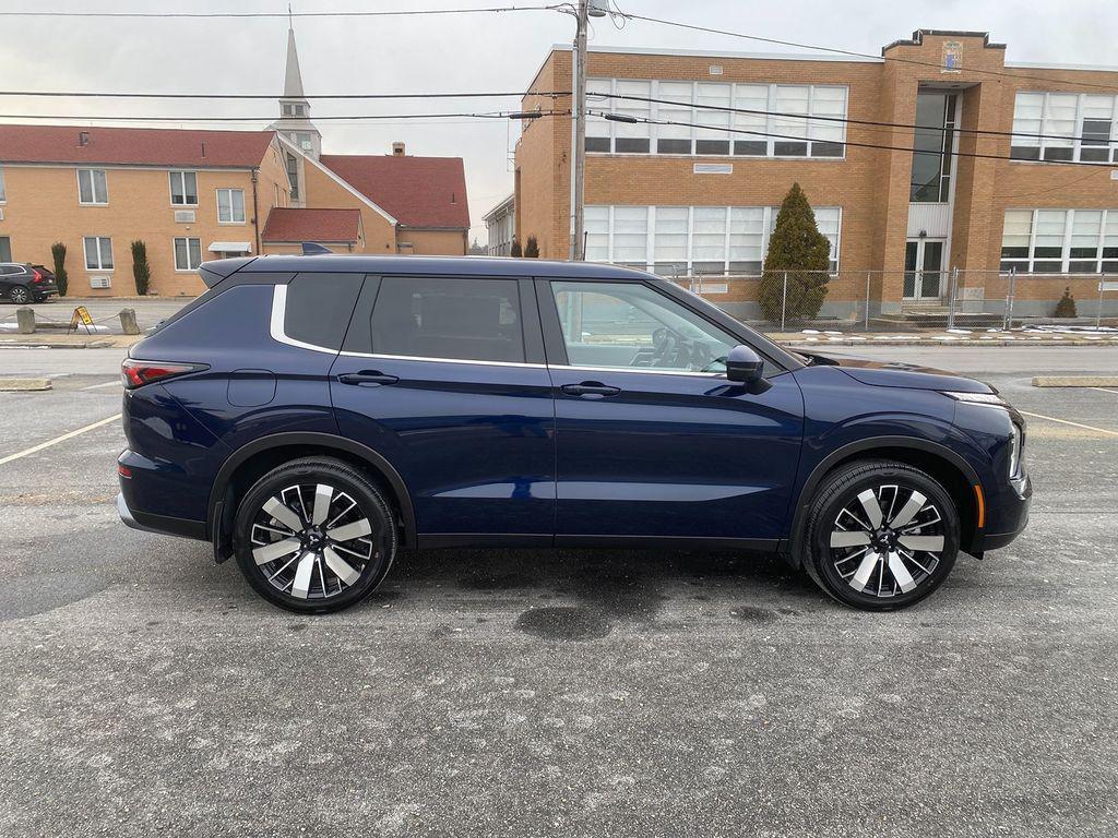 new 2026 Mitsubishi Outlander car, priced at $39,723
