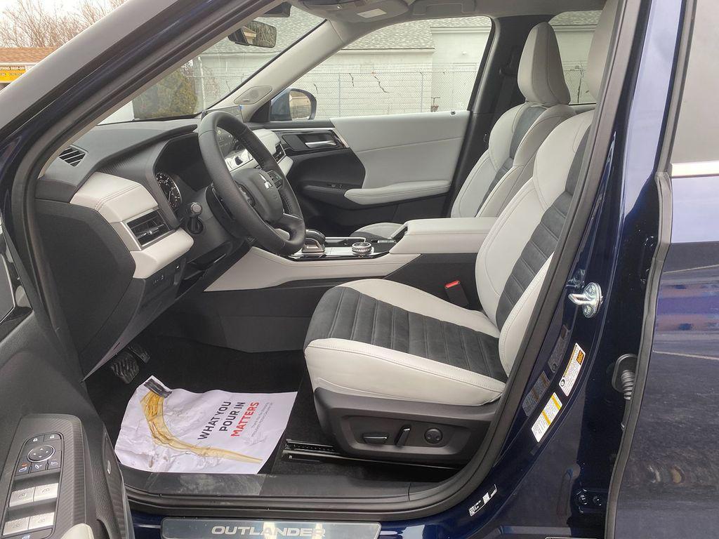 new 2026 Mitsubishi Outlander car, priced at $39,723