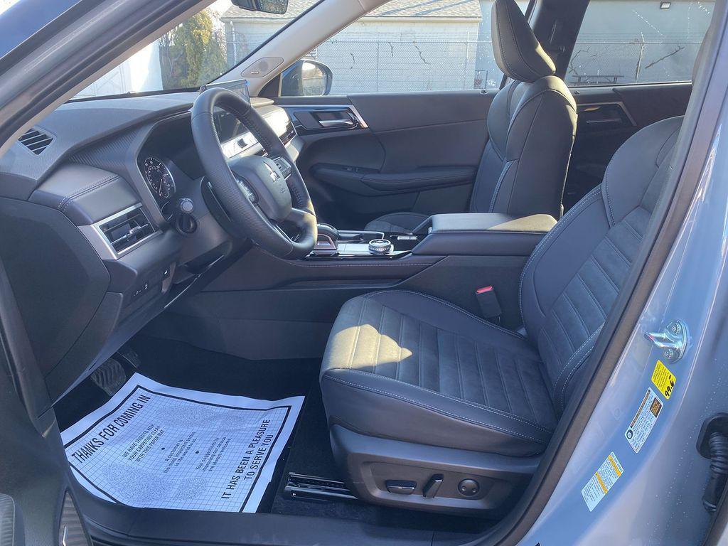 new 2026 Mitsubishi Outlander car, priced at $45,243