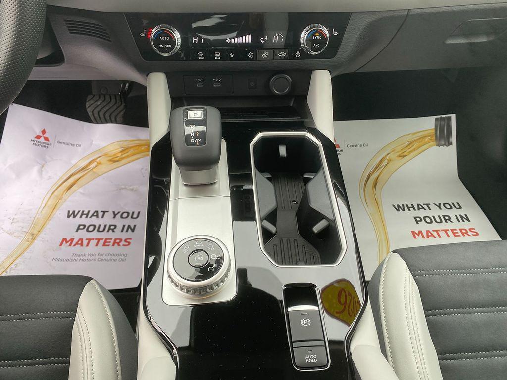 new 2026 Mitsubishi Outlander car, priced at $41,093