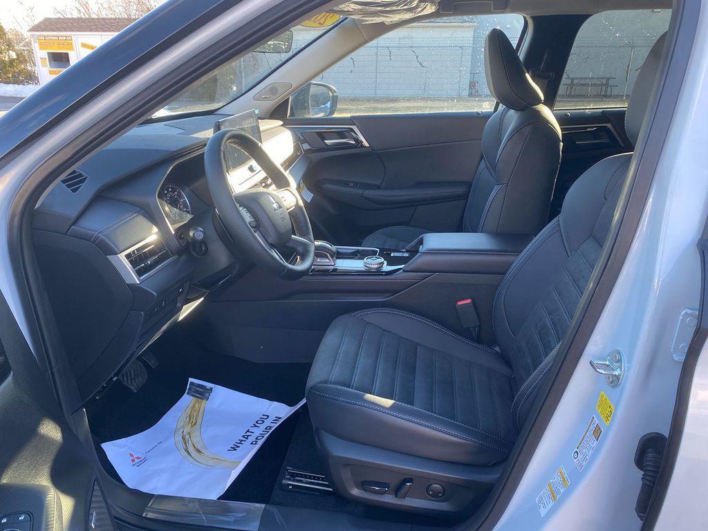 new 2026 Mitsubishi Outlander car, priced at $45,443