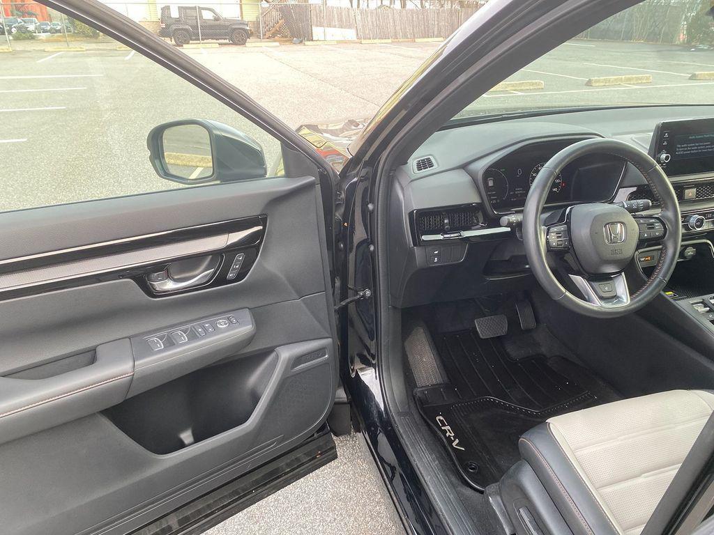used 2024 Honda CR-V Hybrid car, priced at $31,995